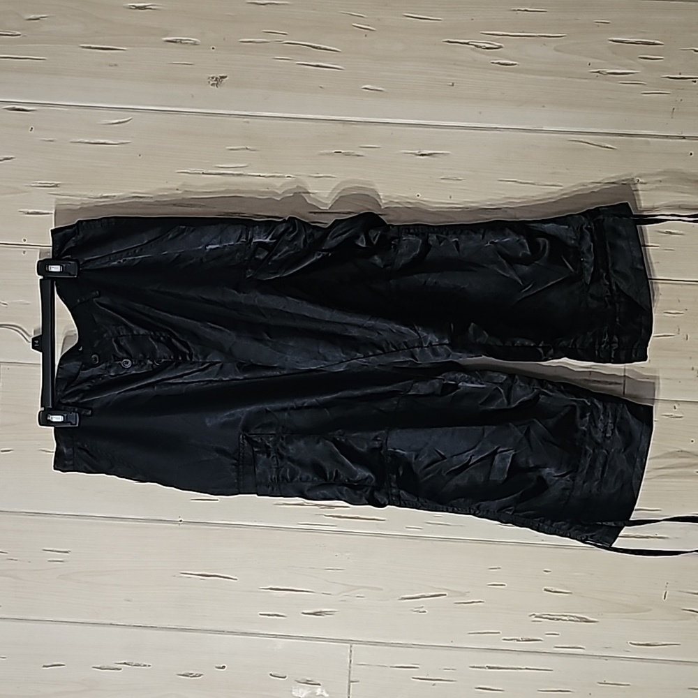 Daisy Fuetues satin Capri pants